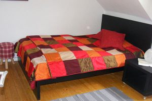 Weiteres Schlafzimmer mit Doppelbett